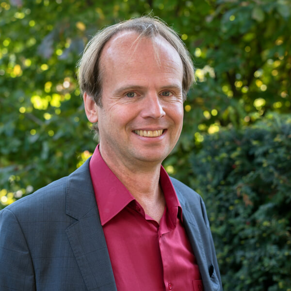 Peter Jaeken — Secrétaire général